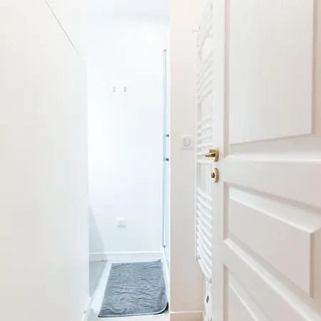 Apartment Loft 4 Bedroom Montmartre Pigalle Ac By Lcc Agency *