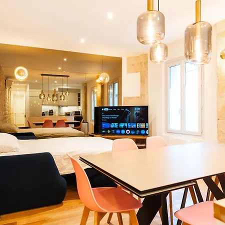 Loft 4 Bedroom Montmartre Pigalle Ac By Lcc Agency Apartment
