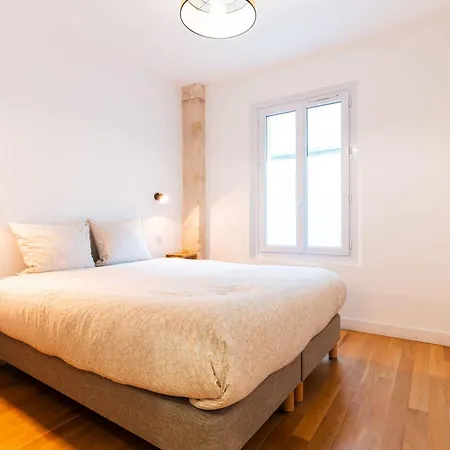 Loft 4 Bedroom Montmartre Pigalle Ac By Lcc Agency *