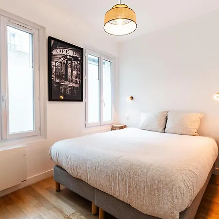 Loft 4 Bedroom Montmartre Pigalle Ac By Lcc Agency Apartment