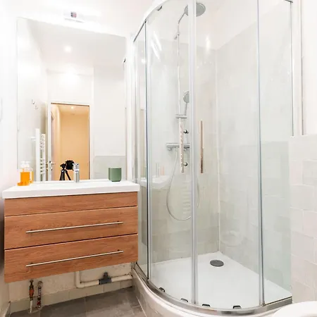 Loft 4 Bedroom Montmartre Pigalle Ac By Lcc Agency Paris